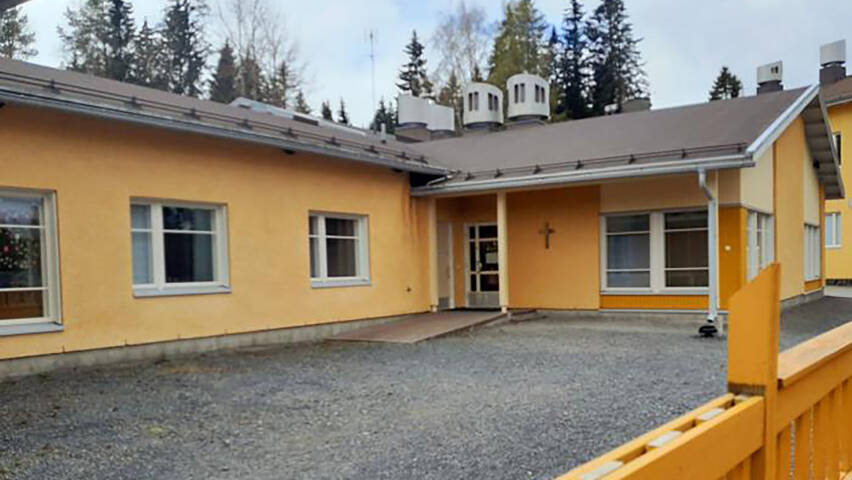 Takamaan kerhotila kuvattuna ulkoapäin.